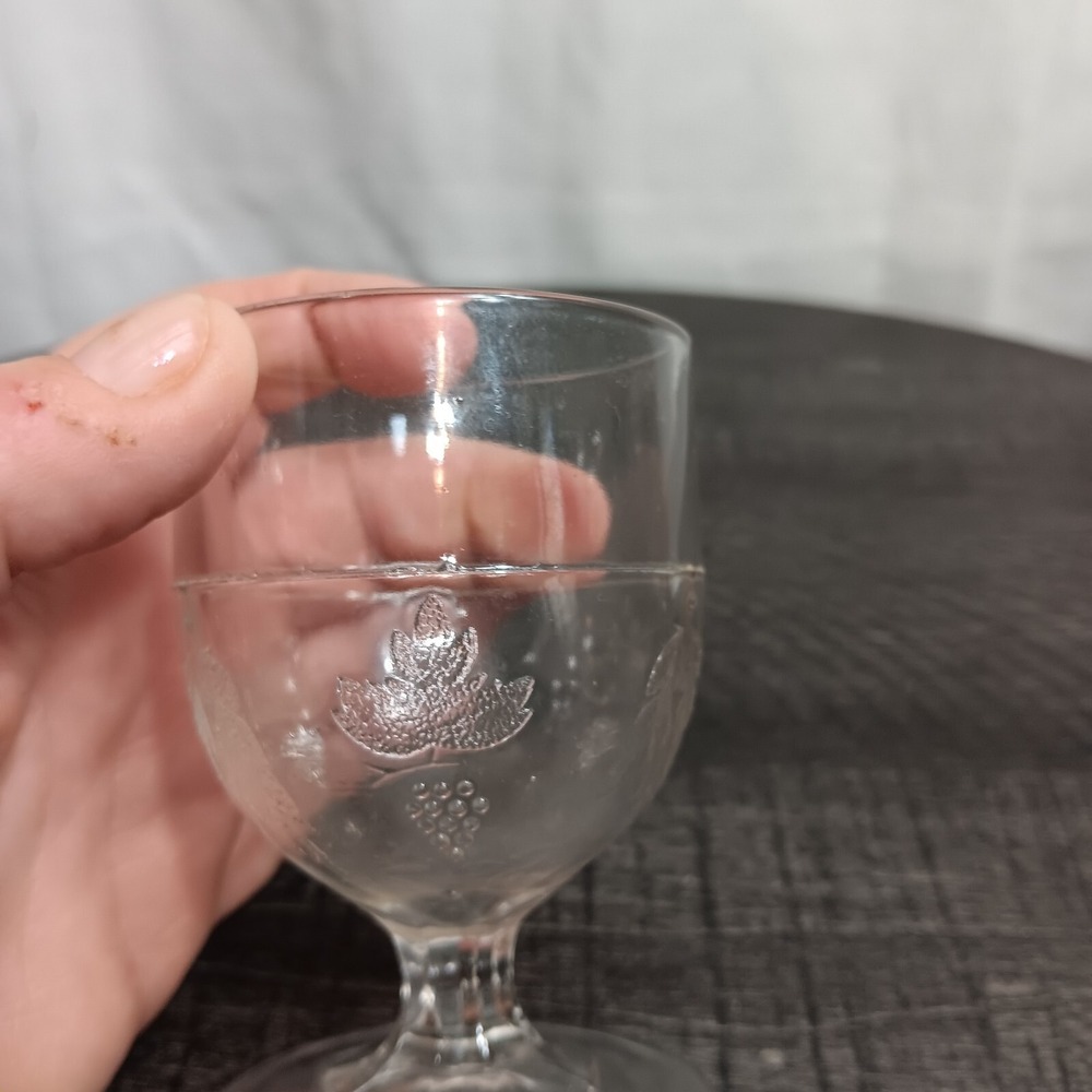 Vintage Etched Brandy‎ Sherry Snifter Grapes & Leaf Small Stemware 3.5" Clear
